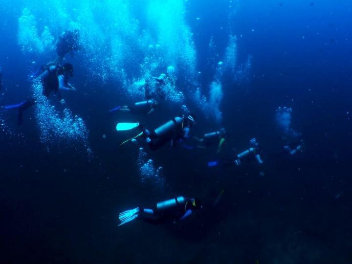 实况足球